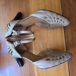 Clarks Artisan Leather Metallic Brown Strap Cut Out Heels - 9M